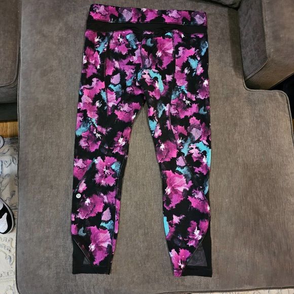 lululemon athletica Purple and Blue Patterned Leggings - Picture 5 of 7